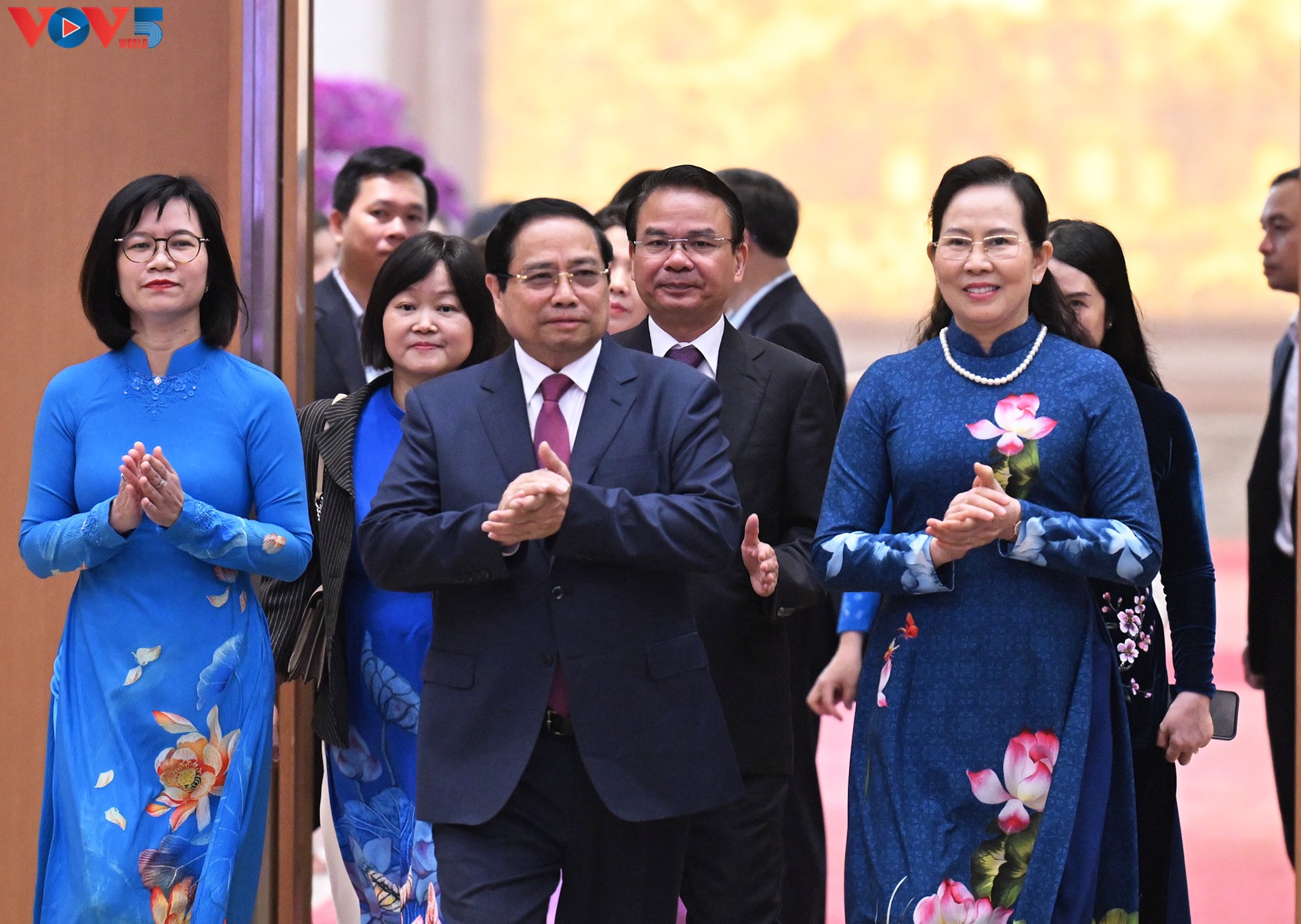 ນາ​ຍົກ​ລັດ​ຖະ​ມົນ​ຕີ ສະ​ເໜີ​ມີ​ລາງວັນ​ເຊີດ​ຊູ​ແມ່​ຍິງ ຫວຽດ​ນາມ ຕື່ມ​ອີກ