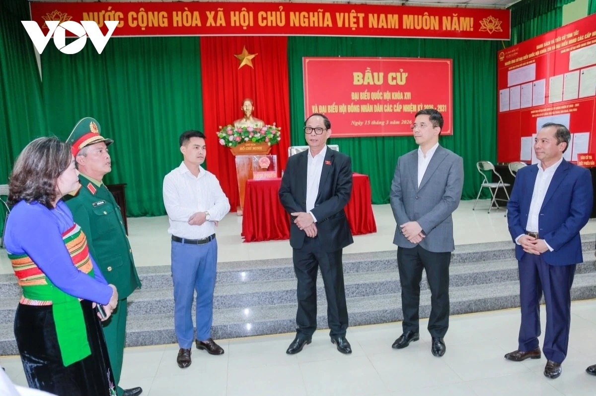 ທ່ານຮອງປະທານສະພາແຫ່ງຊາດ ເຈິ່ນກວາງເຟືອງ ໄປກວດກາວຽກງານກະກຽມການເລືອກຕັ້ງຢູ່ ແທັງຮວາ