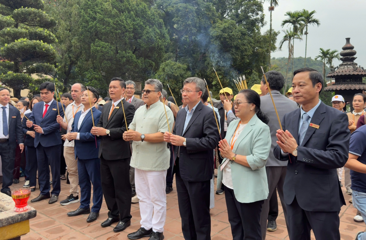 ໂຄສະນາຄຸນຄ່າປະຫວັດສາດ, ວັດທະນະທຳທີ່ເປັນເອກະລັກສະເພາະຂອງ ຫວຽດນາມ ຜ່ານການ “ໄປທ່ຽວຊົມລະດູບານໃໝ່ມິດຕະພາບ ປີ 2026”