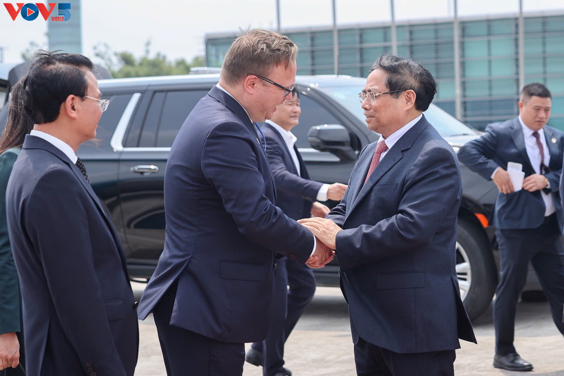 ທ່ານນາຍົກລັດຖະມົນຕີ ຟ້າມມິນຈິງ ເດີນທາງໄປຢ້ຽມຢາມສະຫະພັນ ລັດເຊຍ ຢ່າງເປັນທາງການ