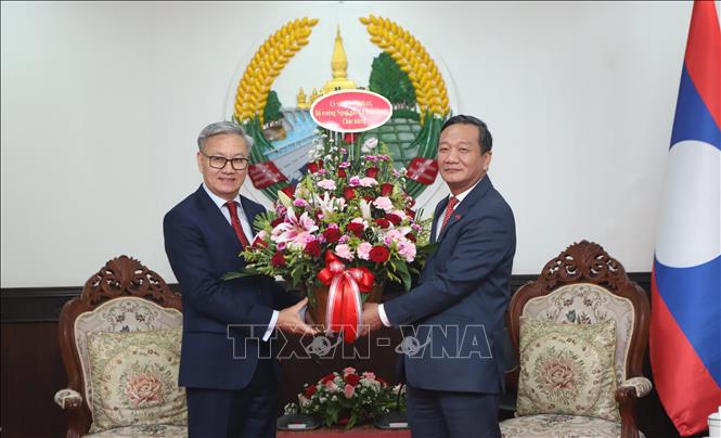 ຫວຽດ​ນາມ - ລາວ ເພີ່ມ​ທະ​ວີ​ການ​ຮ່ວມ​ມື​ຜັນ​ຂະ​ຫຍາຍ​ເນື້ອ​ໃນ “ຫຸ້ນ​ສ່ວນ​ຍຸດ​ທະ​ສາດ”