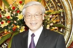 KPV-Generalsekretär Nguyen Phu Trong berät sich mit dem ZK-Erziehungskomitee