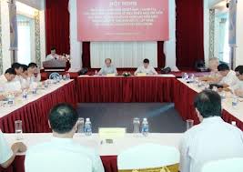 Bauministerium hilft  Armen zur Prävention gegen Überflutungen in Zentralvietnam