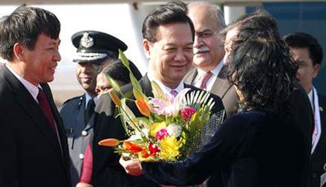 Premierminister Nguyen Tan Dung nimmt an Feier in Indien teil