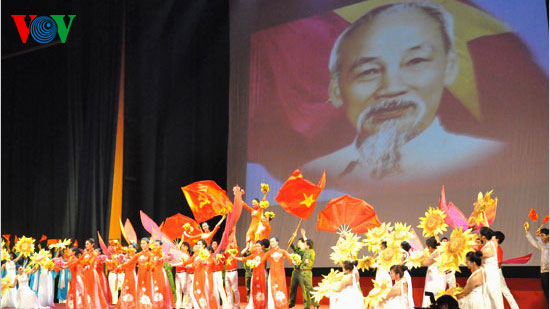 Veranstaltungen zum 40. Jahrestag der Unterzeichnung des Pariser Vertrages