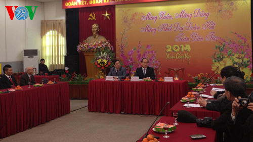 Vietnamesen aus dem Ausland kommen zum Tetfest nach Vietnam