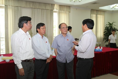 Parlament diskutiert Lösungen zur sozialwirtschaftlichen Entwicklung