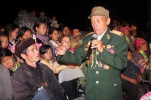 Panflötenklänge des Helden der Streitkräfte Mua A Pao