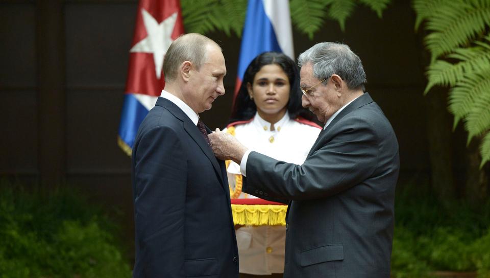 Russland baut vier Wärmekraftwerke in Kuba