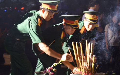 Aktivitäten zum Jahrestag der Kriegsinvaliden und der gefallenen Soldaten