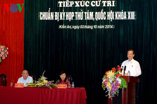 Premierminister Nguyen Tan Dung trifft Wähler in Hai Phong