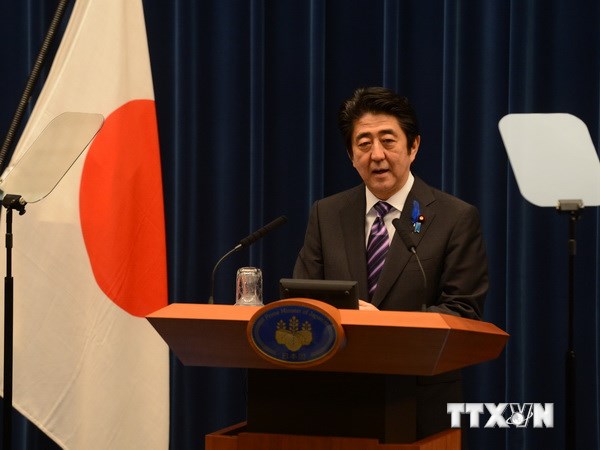 Mehr als 100 japanische Abgeordnete besuchen Yasukuni-Schrein