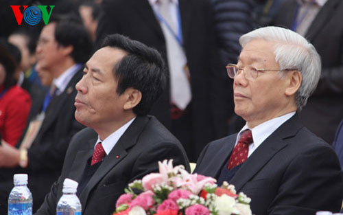 Start des Zeitung-Festivals "Frühling 2015"