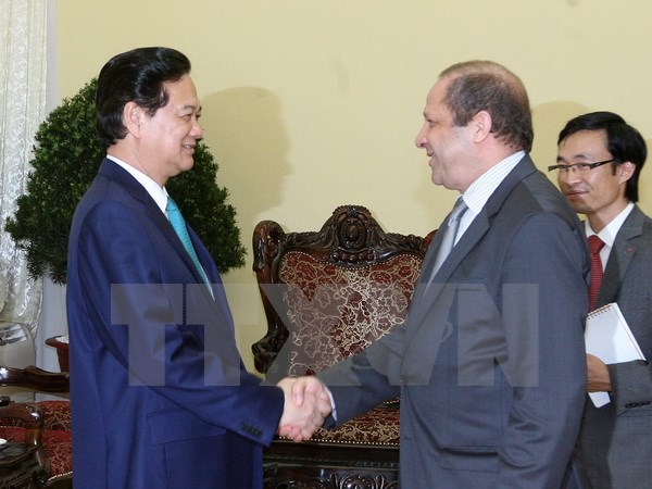 Premierminister Nguyen Tan Dung empfängt den algerischen Botschafter Mohamed Berrah