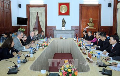 Zusammenarbeit zwischen den Obersten Gerichtshöfen der USA und Vietnam