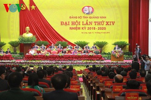 Spitzenpolitiker des Landes nehmen an Parteitag der Provinzen teil