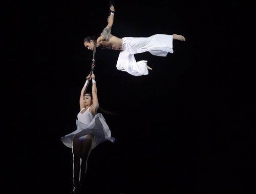 Ende des Zirkuswettbewerbs der drei Länder Laos, Kambodscha und Vietnam