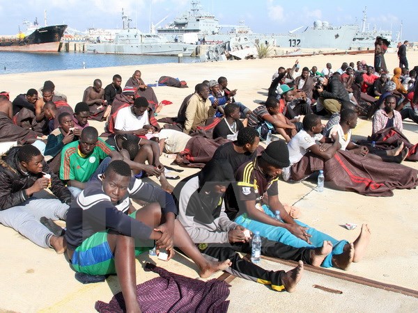 Deutsche Marine rettet 10.000 Flüchtlinge aus dem Mittelmeer