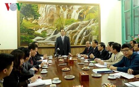 Staatspräsident Tran Dai Quang führt Gespräche mit Zentralkommission zur Justizreform