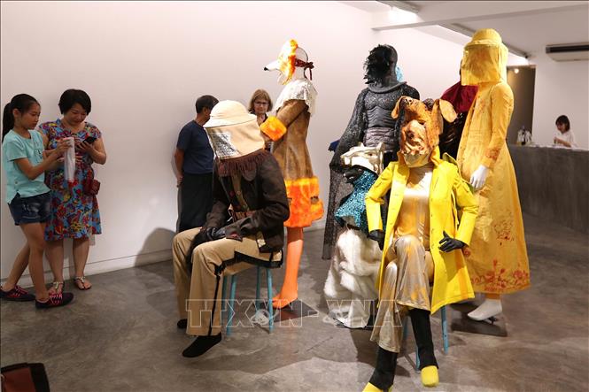 Eröffnung der Ausstellung “Katastrophales Kreuz“