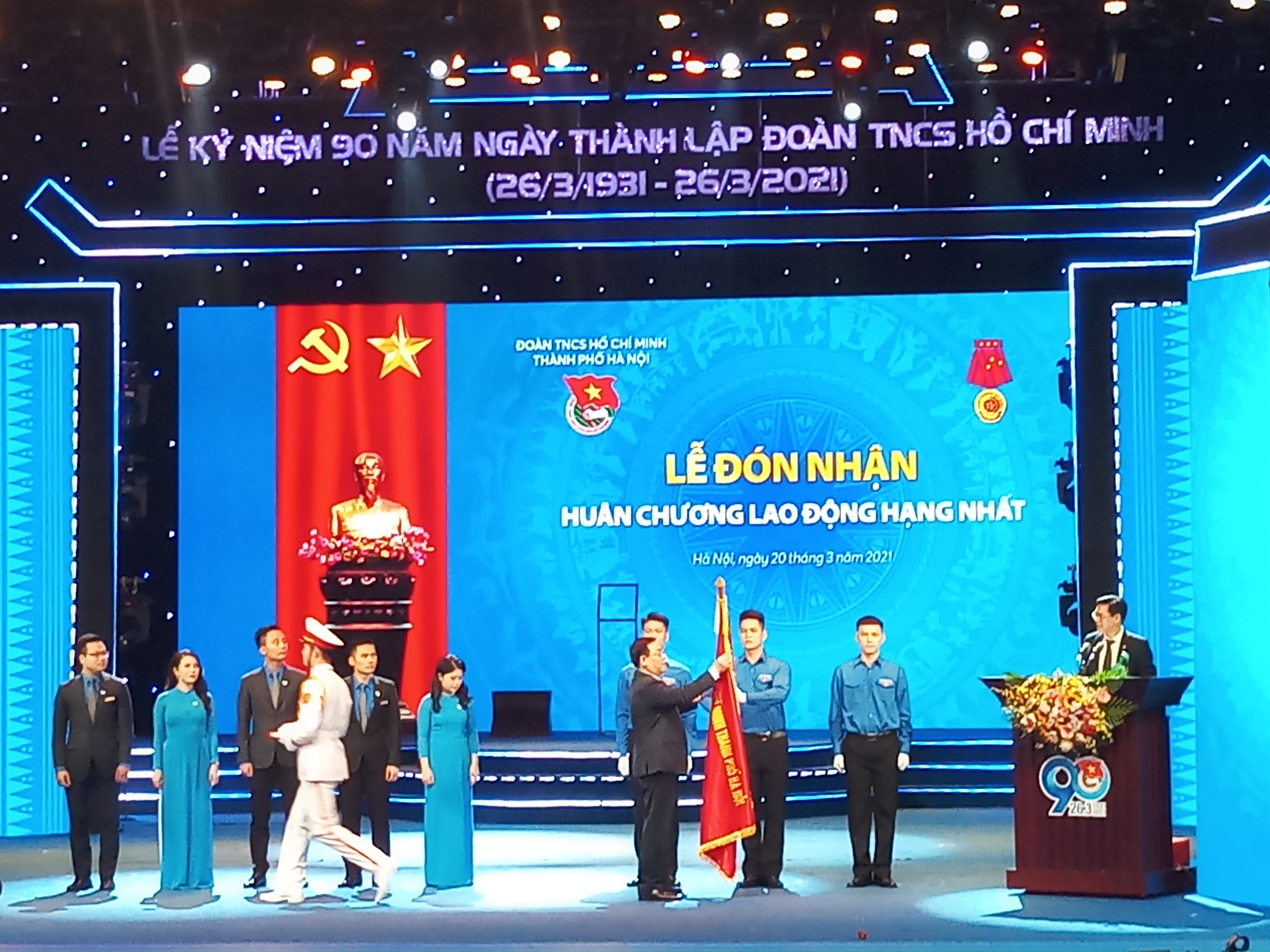 Mechanismen zur Entfaltung der Intellektuellen Jugendlichen für Hanoi