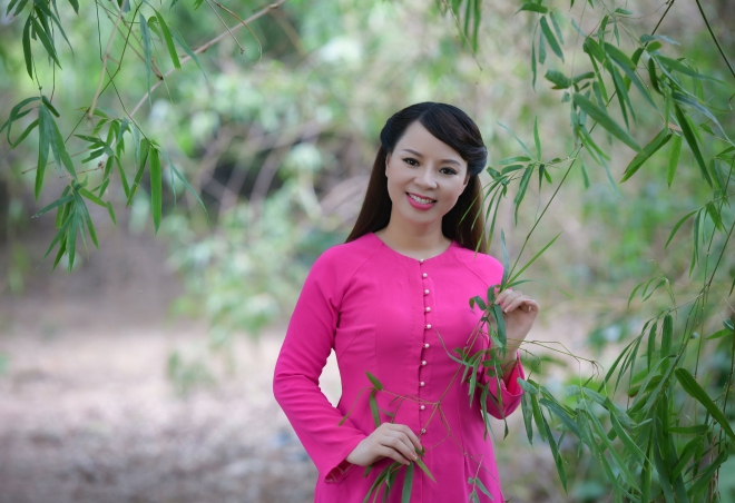 Sängerin Le Huong Hue mit neuem Album „Liebesgesang der Soldaten“