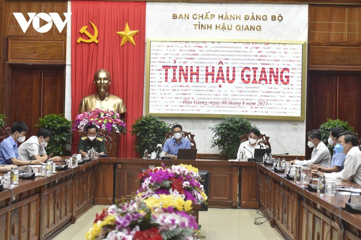 Vizepremierminister Vu Duc Dam fordert Hau Giang auf, die Lage der Pandemie gut unter Kontrolle zu bringen