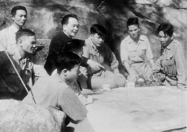 Fotoausstellung über “General Vo Nguyen Giap-Leben und Karriere“