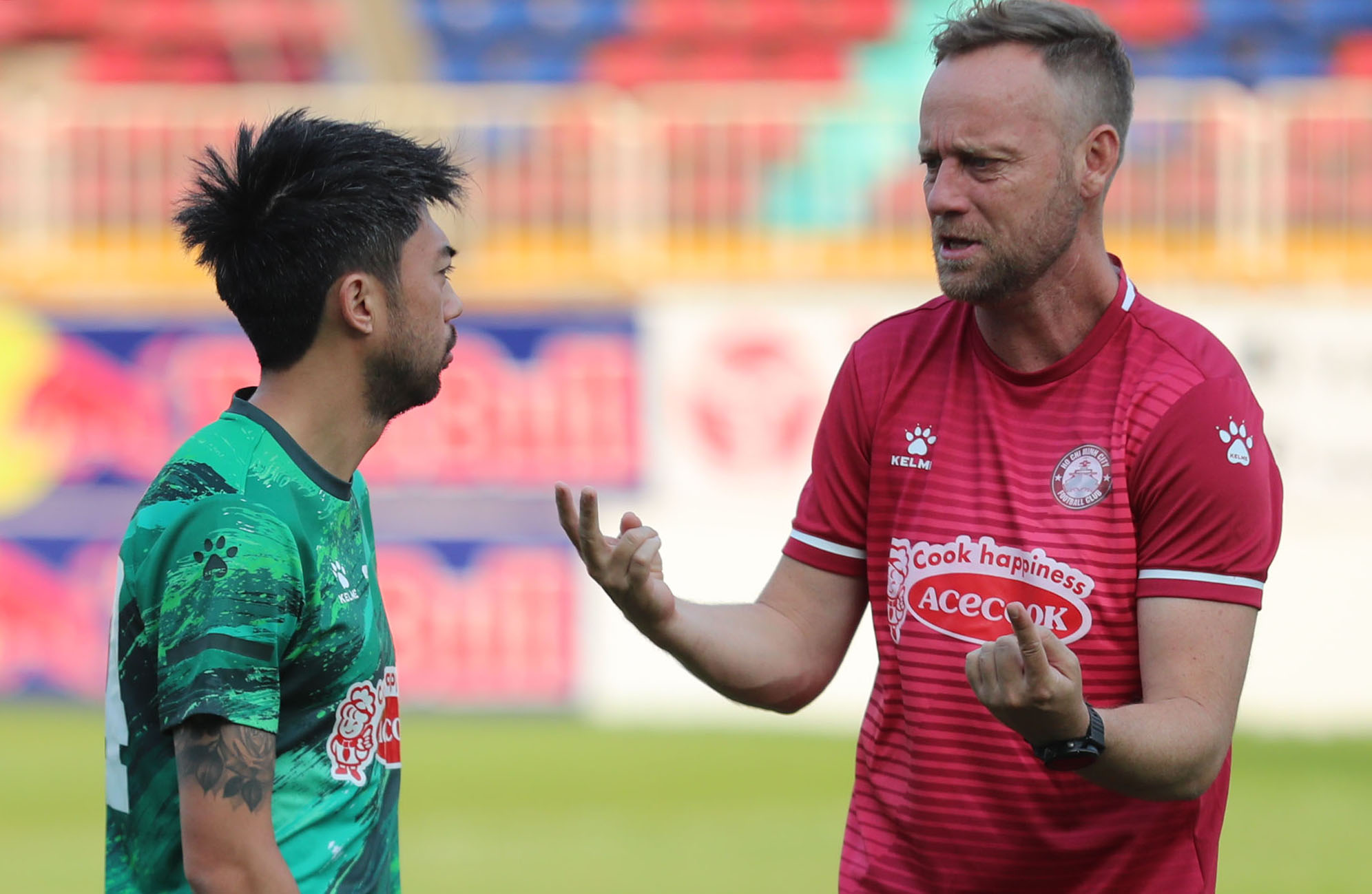 Mehrere ausländische Fußballspieler verlassen V-League