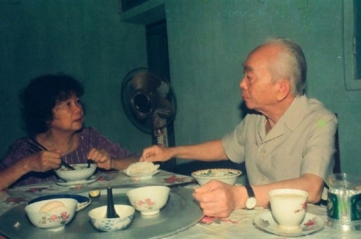 Buch-Premiere: 103 Geschichten über Fotos von General Vo Nguyen Giap