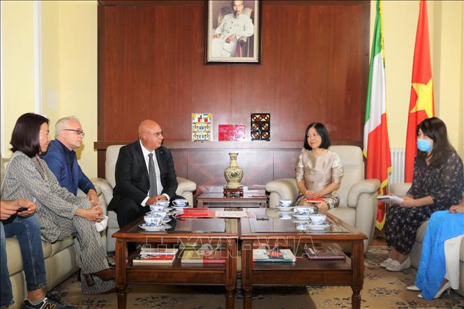 Italien will Vietnam bei Behandlungen der COVID-19-Patienten helfen