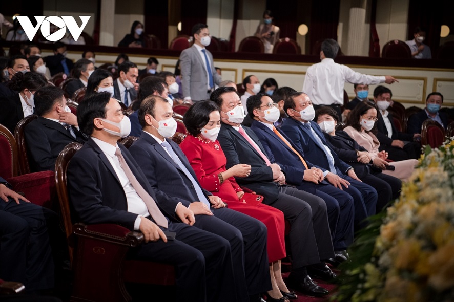 Premierminister Pham Minh Chinh nimmt an Gala “Vertrauen und Sehnsucht” teil