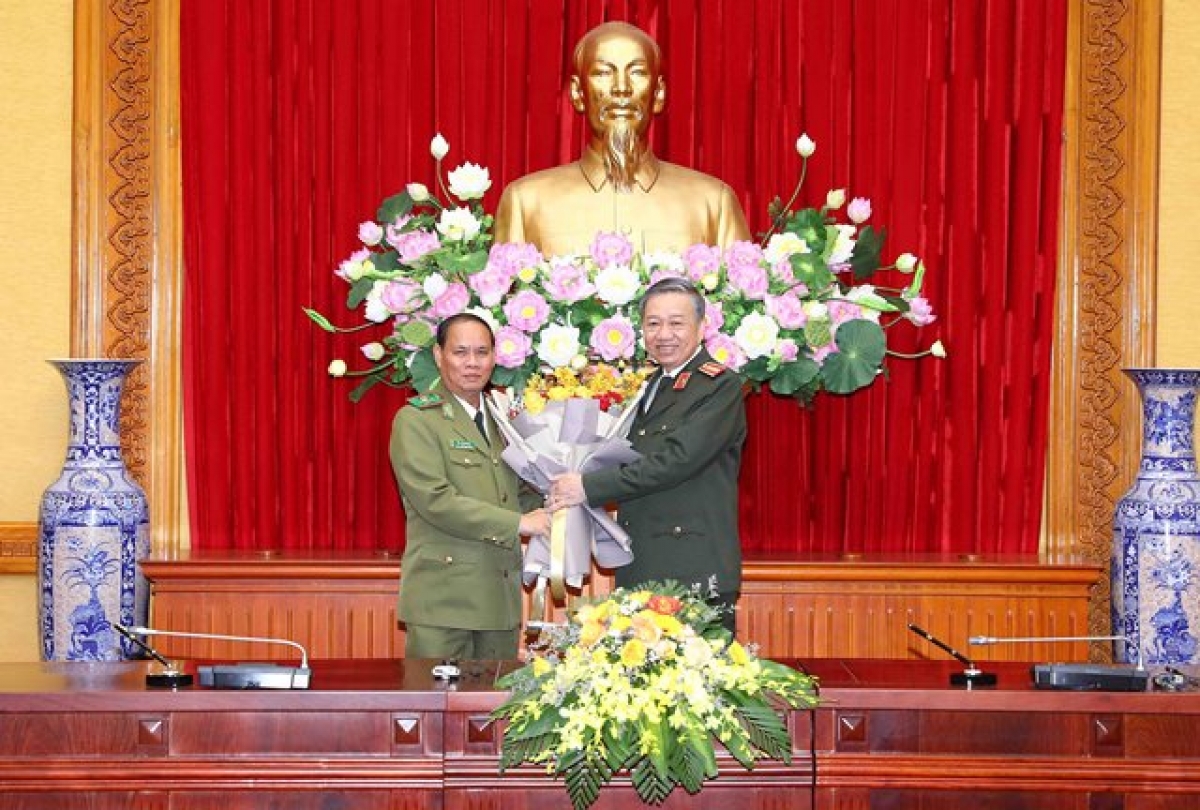 Vietnam und Laos verstärken Zusammenarbeit in Sicherheit