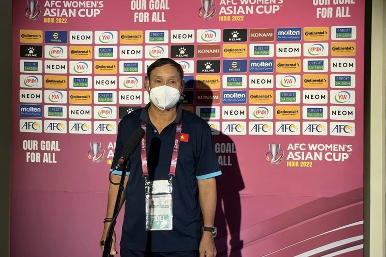 Trainer Mai Duc Chung: Die vietnamesische Frauenmannschaft spielt mit entschlossenen Kampfgeist gegen Myanmar