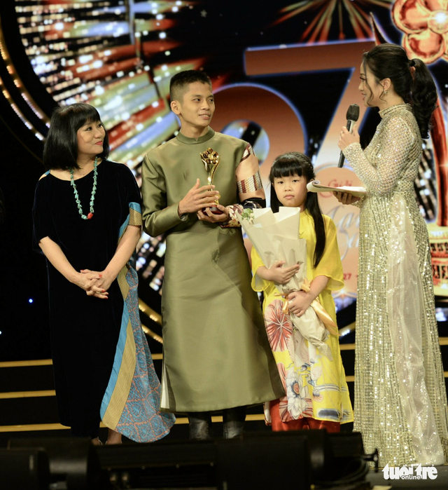 Verstorbene Sängerin Phi Nhung und Künstler Quyen Linh werden mit dem Goldenen Mai-Preis geehrt