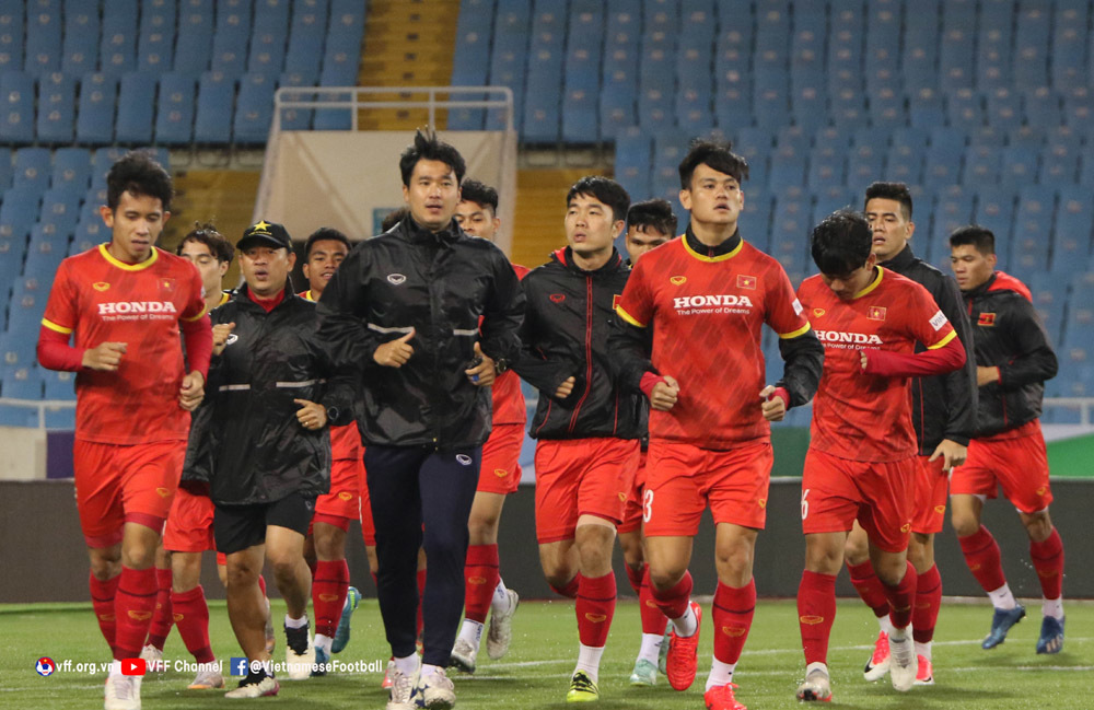 Vietnamesische Fußballnationalmannschaft: Trainer Park macht sich Sorge um V-League