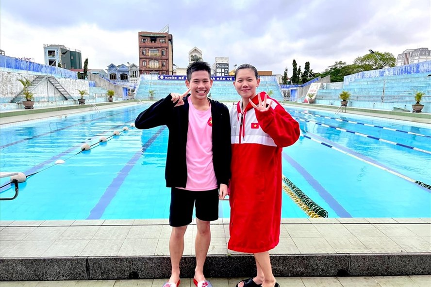 Anh Vien und ihr Bruder gewinnen 22 Goldmedaillen im Schwimmwettbewerb der Landesmeister