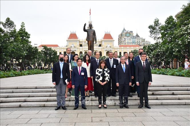 Griechische Präsidentin beendet Vietnam-Besuch