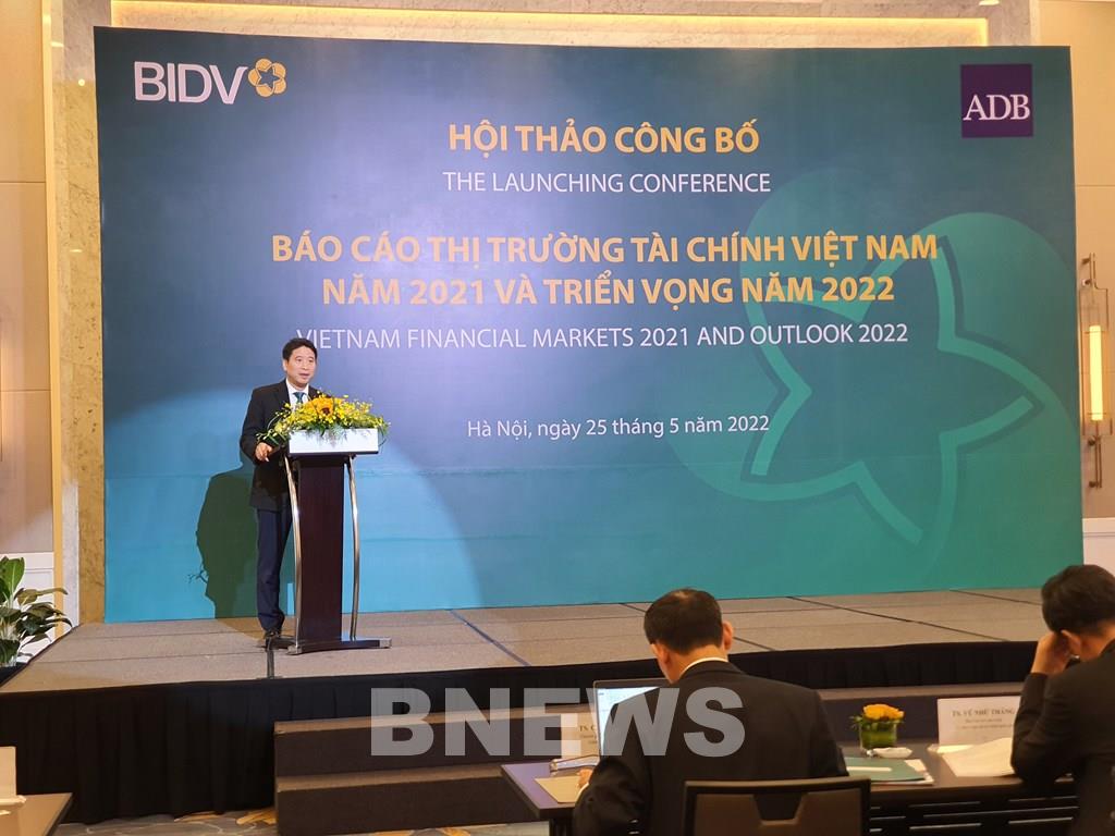 Veröffentlichung des Berichts über “Vietnamesischen Finanzmarkt 2021 und Perspektive  2022”