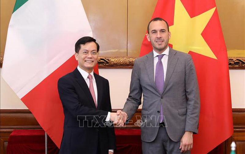 Politische Konsultation zwischen Vietnam und Italien