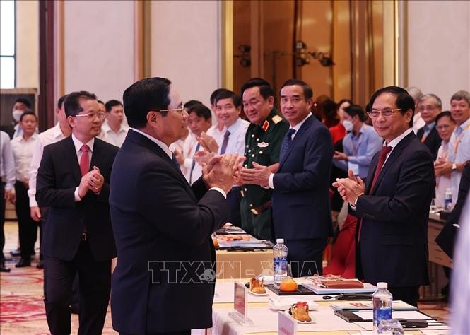 Premierminister Pham Minh Chinh nimmt an Investitionsforum Danang teil