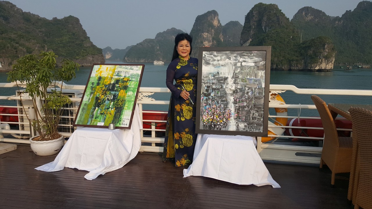 Bilderausstellung der Malerin Van Duong Thanh in Neapel in Italien