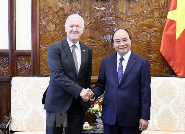 Staatspräsident Nguyen Xuan Phuc empfängt Botschafter aus Niederlanden und Schweiz