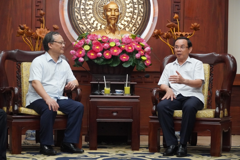 Radio-Anstalten landesweit sollen sich zusammenarbeiten, um das Leben in Vietnam widerzuspiegeln
