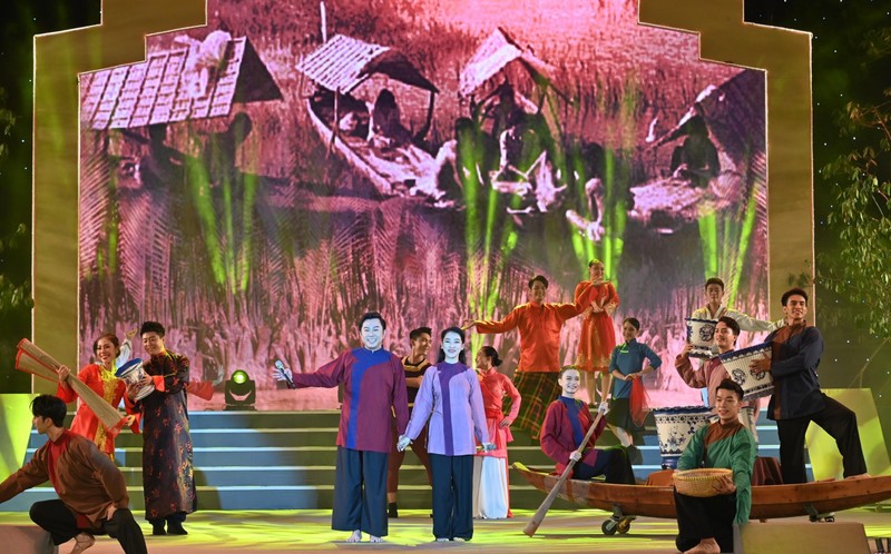 Tausende Besucher bei Nghinh Ong-Fest