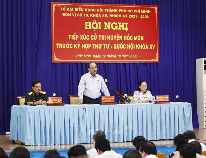 Staatspräsident Nguyen Xuan Phuc trifft Wähler in Ho Chi Minh Stadt