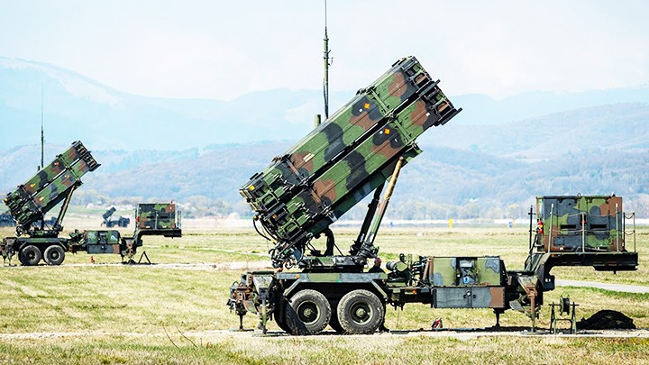 Spannungen zwischen Russland und den USA nach Aussetzung von New Start-Vertrag durch Russland