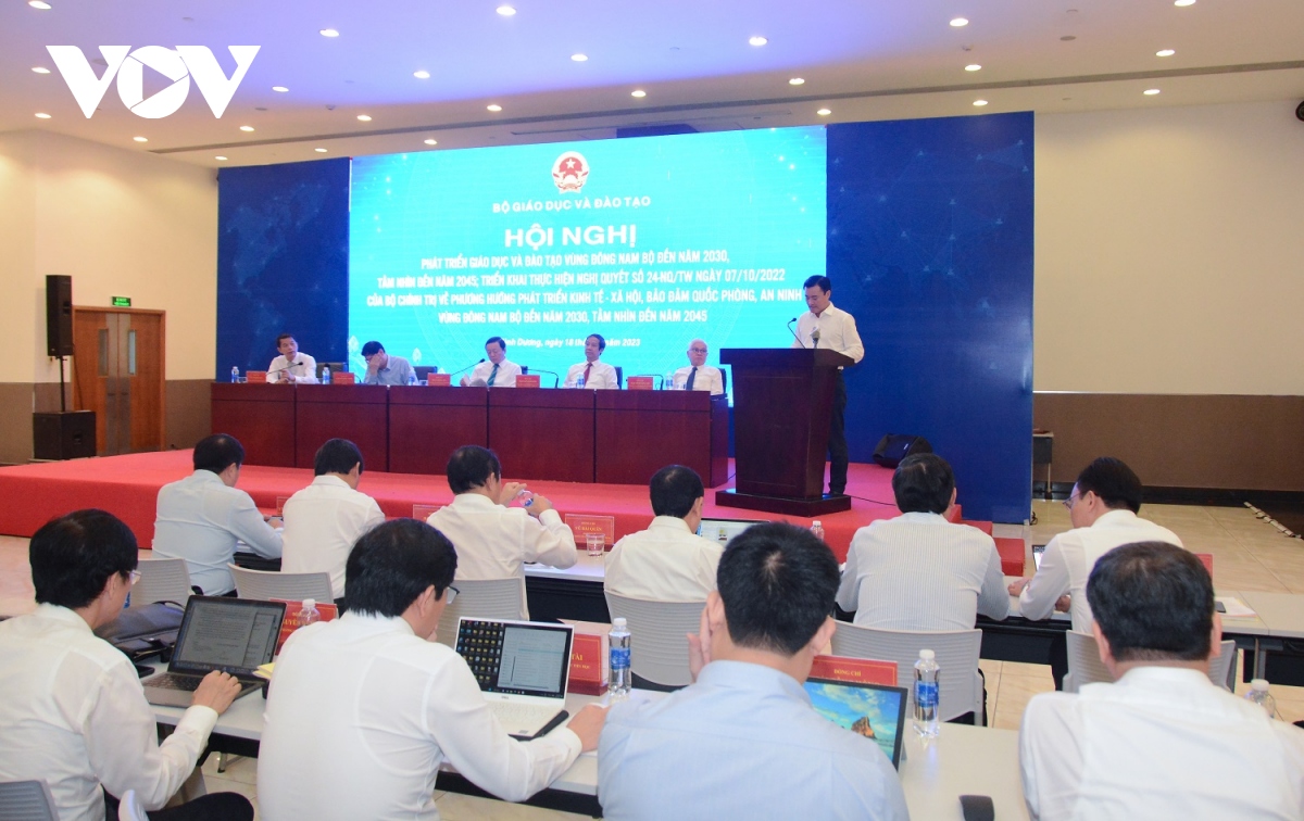 Vizepremierminister Tran Hong Ha nimmt an Konferenz für Ausbildung im Südosten teil