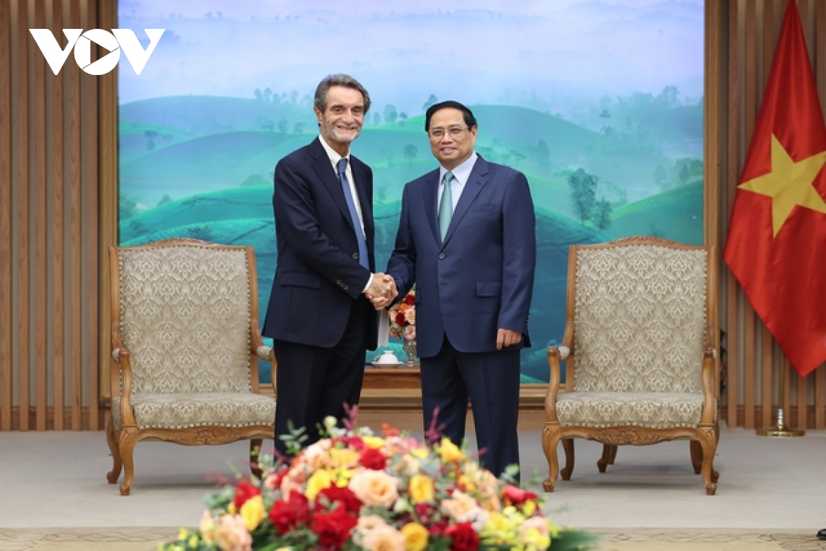Premierminister Pham Minh Chinh empfängt Präsident der Lombardei, Attilio Fontana