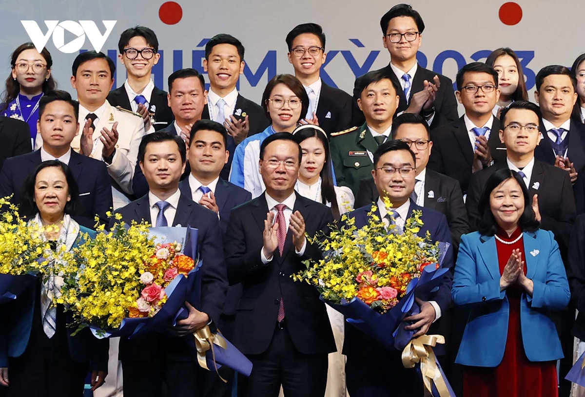 Staatspräsident Vo Van Thuong nimmt an Landeskonferenz des vietnamesischen Studentenvereins teil